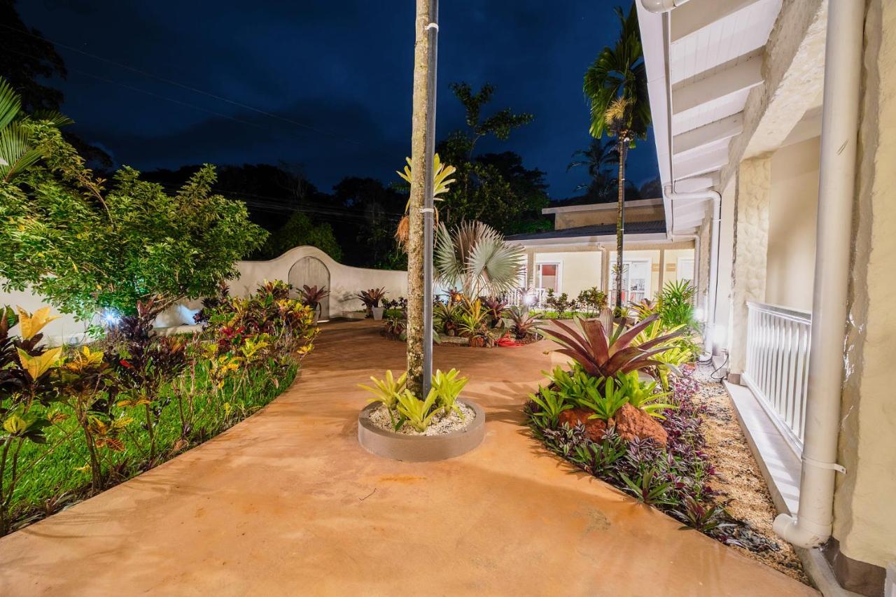 Villa Casa Azul & Arena Blanca Apartamentos Puerto Viejo de Talamanca Exterior photo